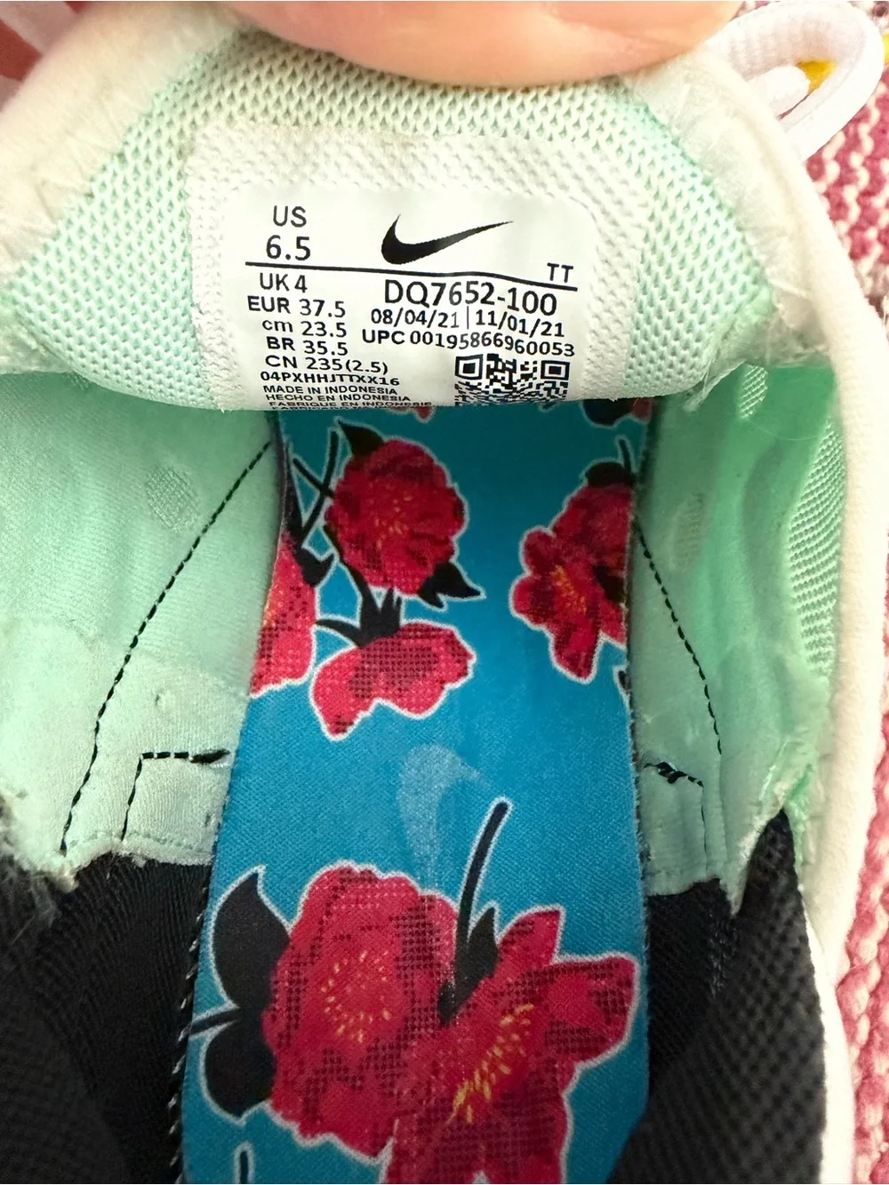 Nike Air Max 270 White & Mint Athletic Sneakers